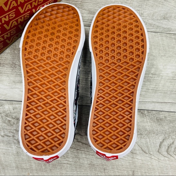 NWT Vans Old Skool Flash Skulls - Picture 4 of 6